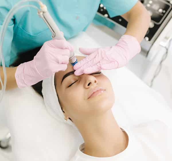 woman having hydrafacial